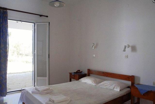 Amfitrion Hotel Vári Quarto foto